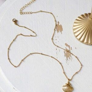 Gold Shell Pendant Necklace